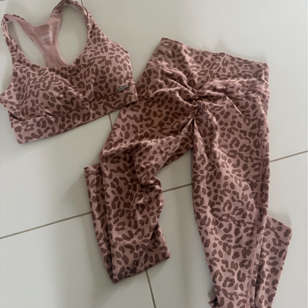 Bombshell Sportswear Leopard Print Sports Bra and Leggings Set Tan